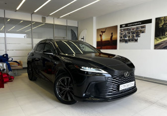 Подержанный автомобиль Lexus RX 2023 года (3 фото)