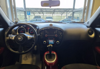 Подержанный автомобиль Nissan Juke 2012 года (8 фото)