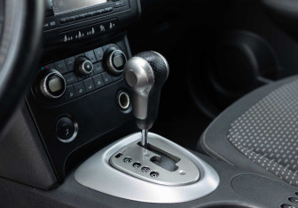 Подержанный автомобиль Nissan Qashqai 2007 года (15 фото)