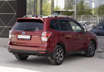 Подержанный автомобиль Subaru Forester Suv 2016 года (5 фото)