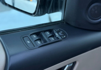 Подержанный автомобиль Land Rover Freelander 2014 года (19 фото)