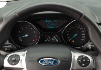Подержанный автомобиль Ford Focus Hatchback 2012 года (13 фото)