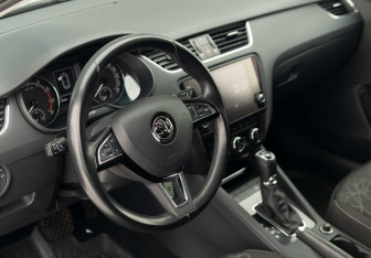 Подержанный автомобиль Skoda Octavia Liftback 2018 года (11 фото)