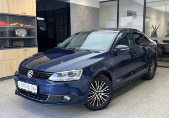 Подержанный автомобиль Volkswagen Jetta Sedan 2012 года (1 фото)