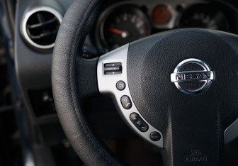 Подержанный автомобиль Nissan Qashqai 2008 года (12 фото)