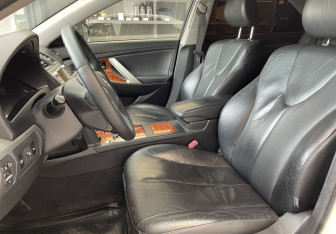 Подержанный автомобиль Toyota Camry Sedan 2011 года (8 фото)