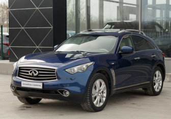 Подержанный автомобиль Infiniti FX 2012 года (1 фото)