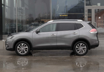 Подержанный автомобиль Nissan X-Trail 2016 года (9 фото)