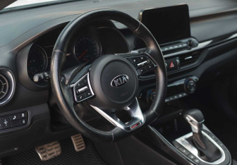 Подержанный автомобиль Kia Cerato Sedan 2020 года (11 фото)