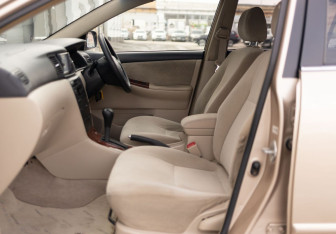 Подержанный автомобиль Toyota Allex 2002 года (18 фото)