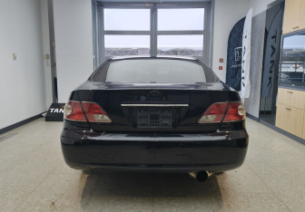 Подержанный автомобиль Toyota Windom 2001 года (6 фото)