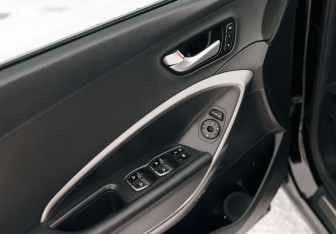 Подержанный автомобиль Hyundai Santa Fe 2016 года (16 фото)