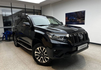 Подержанный автомобиль Toyota Land Cruiser Prado 2022 года (3 фото)