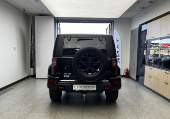 Подержанный автомобиль BAIC BJ40 2024 года (5 фото)