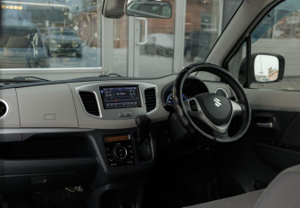 Подержанный автомобиль Suzuki Wagon R+ 2014 года (10 фото)