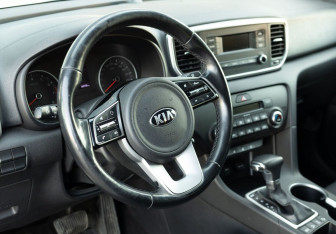 Подержанный автомобиль Kia Sportage 2019 года (11 фото)
