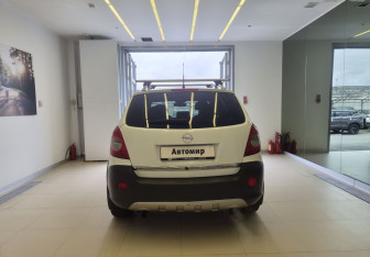 Подержанный автомобиль Opel Antara 2010 года (5 фото)