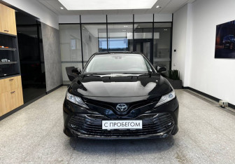 Подержанный автомобиль Toyota Camry Sedan 2021 года (3 фото)