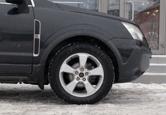 Подержанный автомобиль Opel Antara 2010 года (9 фото)