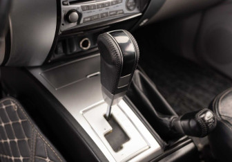 Подержанный автомобиль Mitsubishi Pajero Sport 2011 года (16 фото)