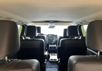 Подержанный автомобиль Toyota HiAce 2019 года (15 фото)