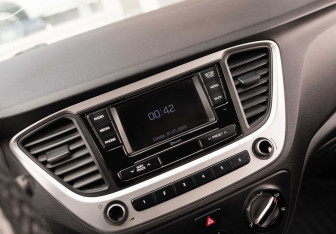 Подержанный автомобиль Hyundai Solaris Sedan 2017 года (14 фото)