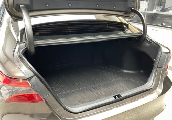 Подержанный автомобиль Toyota Camry Sedan 2019 года (10 фото)