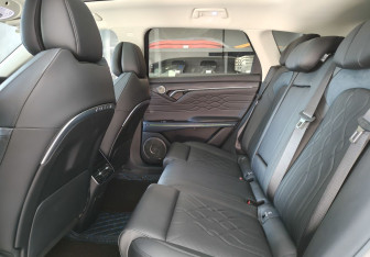 Подержанный автомобиль Voyah Free 2023 года (14 фото)