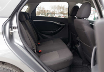 Подержанный автомобиль LADA (ВАЗ) Vesta Wagon 2019 года (17 фото)