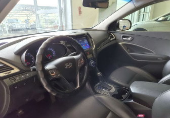 Подержанный автомобиль Hyundai Santa Fe 2015 года (7 фото)