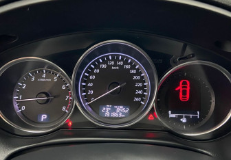 Подержанный автомобиль Mazda CX-5 2011 года (12 фото)