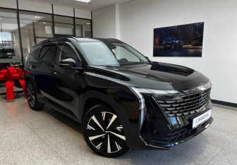 Подержанный автомобиль Geely Atlas 2024 года (4 фото)