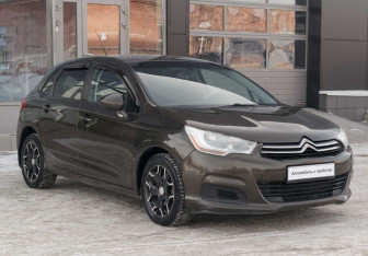 Подержанный автомобиль Citroen C4 Hatchback 2011 года (3 фото)