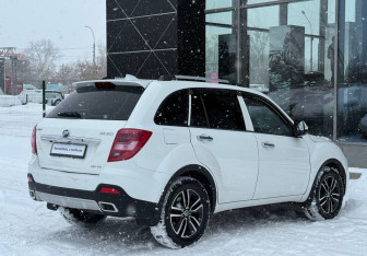 Подержанный автомобиль Lifan X60 2016 года (5 фото)