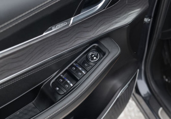 Подержанный автомобиль Exeed LX 2022 года (17 фото)