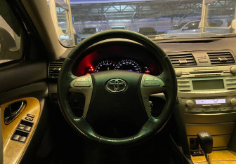 Подержанный автомобиль Toyota Camry Sedan 2007 года (7 фото)