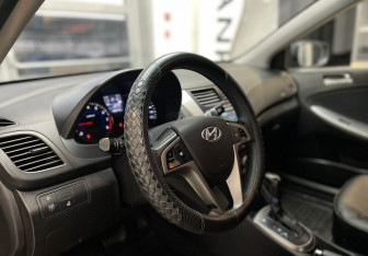 Подержанный автомобиль Hyundai Solaris Sedan 2015 года (9 фото)