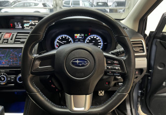 Подержанный автомобиль Subaru Levorg 2015 года (10 фото)