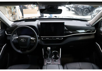 Новый Toyota Highlander 2025 (12 фото)