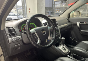 Подержанный автомобиль Chevrolet Captiva 2008 года (7 фото)