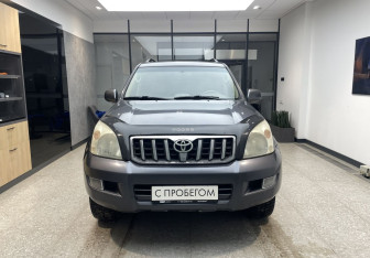 Подержанный автомобиль Toyota Land Cruiser Prado 2005 года (3 фото)