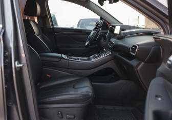 Подержанный автомобиль Hyundai Santa Fe 2021 года (21 фото)