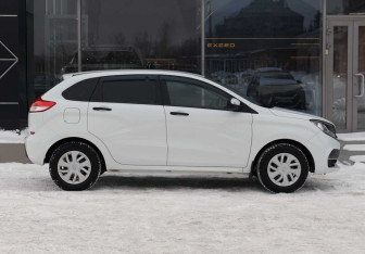 Подержанный автомобиль LADA (ВАЗ) XRAY 2019 года (4 фото)