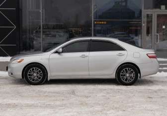 Подержанный автомобиль Toyota Camry Sedan 2007 года (8 фото)