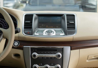 Подержанный автомобиль Nissan Teana 2012 года (14 фото)