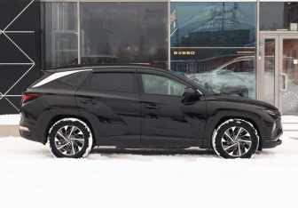 Подержанный автомобиль Hyundai Tucson 2022 года (4 фото)