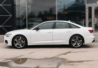 Подержанный автомобиль Audi A6 Sedan 2020 года (8 фото)
