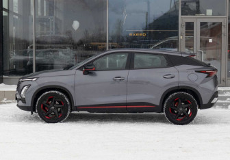 Подержанный автомобиль Omoda C5 2023 года (8 фото)