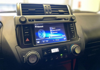 Подержанный автомобиль Toyota Land Cruiser Prado 2015 года (16 фото)