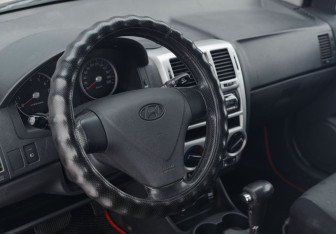 Подержанный автомобиль Hyundai Getz 2005 года (11 фото)